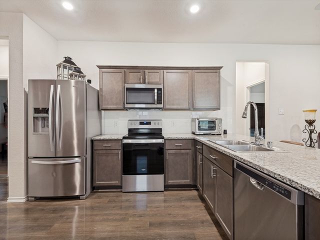 2246 Nightgrove Circle, Crandall, TX 75114