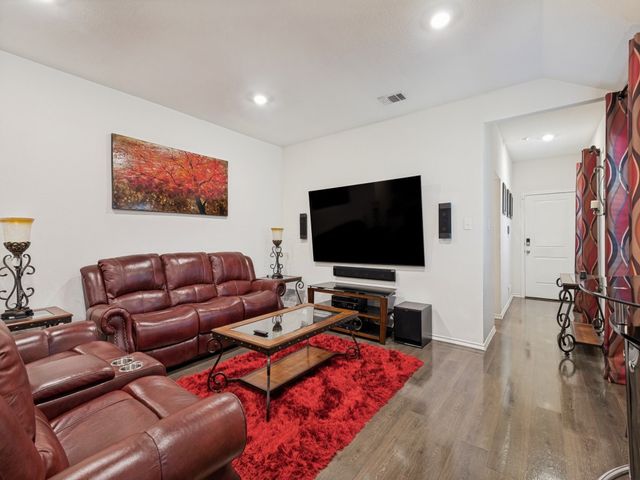 2246 Nightgrove Circle, Crandall, TX 75114