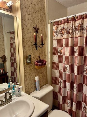 1447 Spring Valley Circle, Huntington, WV 25701