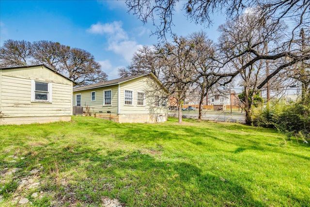 1119 N LBJ DR, San Marcos, TX 78666