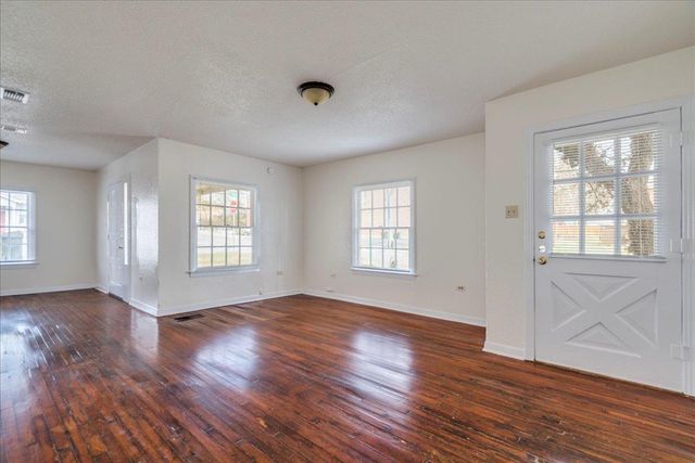 1119 N LBJ DR, San Marcos, TX 78666