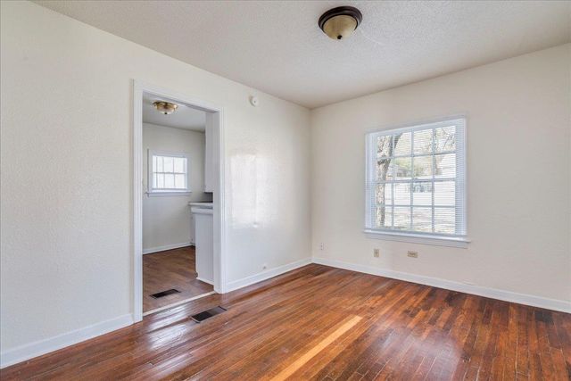 1119 N LBJ DR, San Marcos, TX 78666