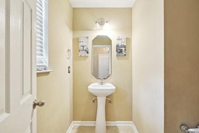 552 Glenway Dr, Baton Rouge, LA 70815