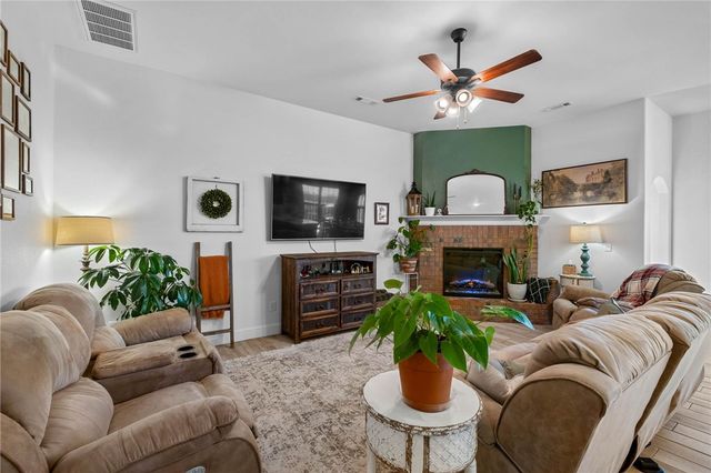 701 Melrose Place, Bentonville, AR 72712