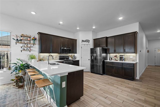 701 Melrose Place, Bentonville, AR 72712