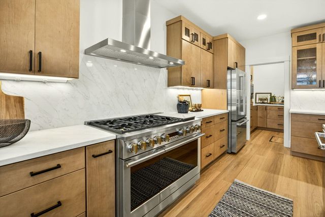 218 Alicia Avenue, Ashland, OR 97520