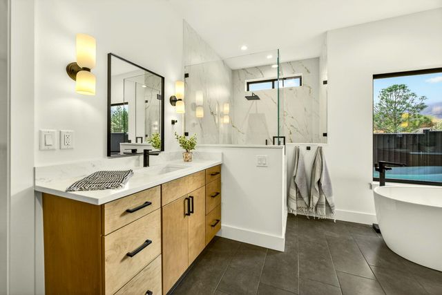 218 Alicia Avenue, Ashland, OR 97520