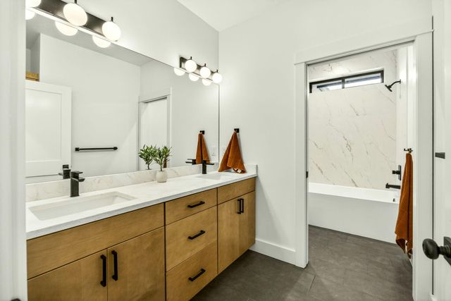 218 Alicia Avenue, Ashland, OR 97520