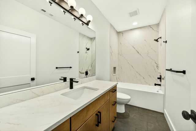 218 Alicia Avenue, Ashland, OR 97520