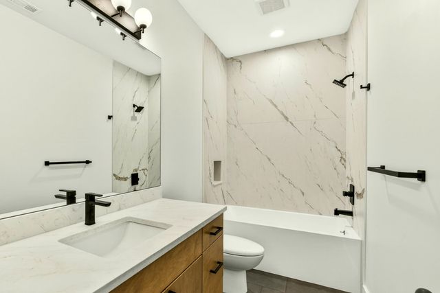 218 Alicia Avenue, Ashland, OR 97520