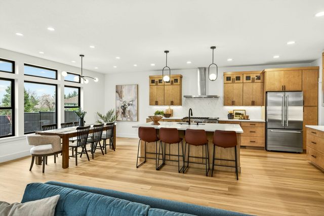 218 Alicia Avenue, Ashland, OR 97520