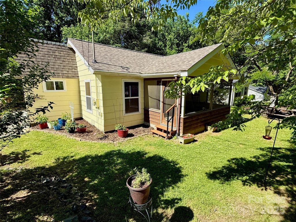 105 Venus Avenue, Gastonia, NC 28052