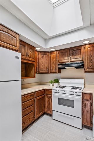 1060 Loveland Drive, Florissant, MO 63031