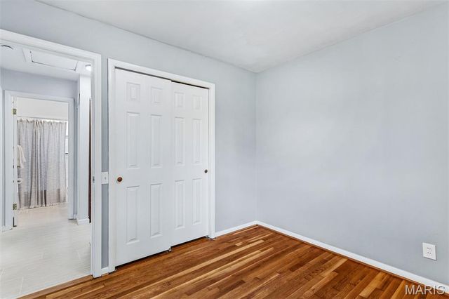 1060 Loveland Drive, Florissant, MO 63031