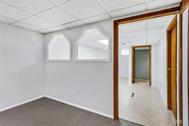 1060 Loveland Drive, Florissant, MO 63031