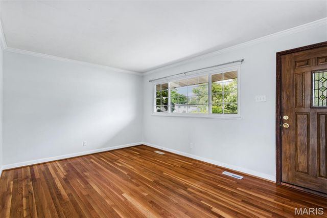 1060 Loveland Drive, Florissant, MO 63031