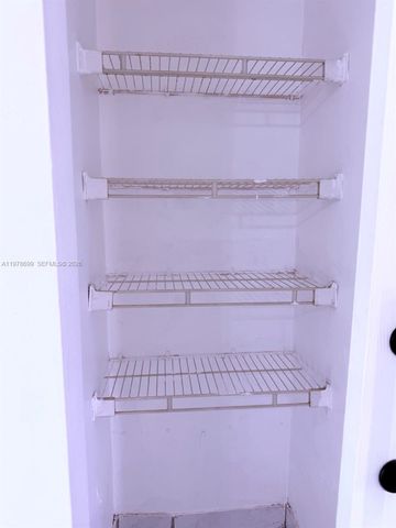 15470 SW 82nd Ln 316, Miami, FL 33193