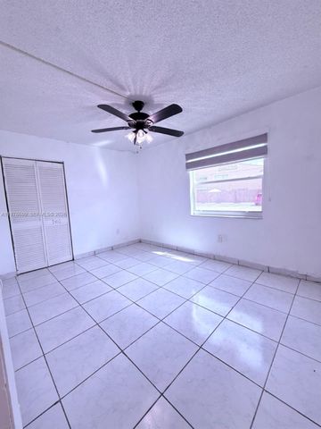 15470 SW 82nd Ln 316, Miami, FL 33193