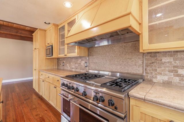 46712 Pioneer Town Road, Big Bear, CA 92314