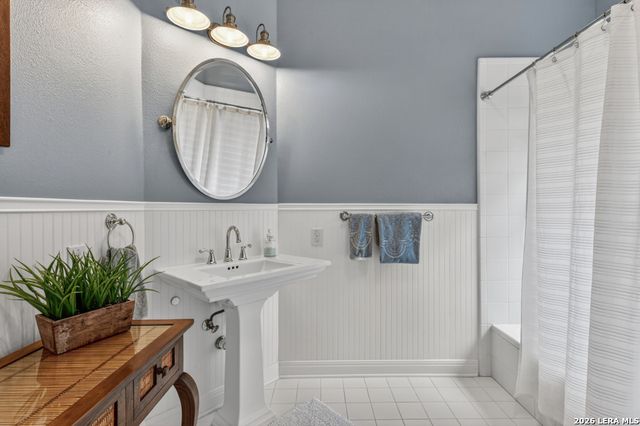 101 Cibolo Hollow N, Fair Oaks Ranch, TX 78015