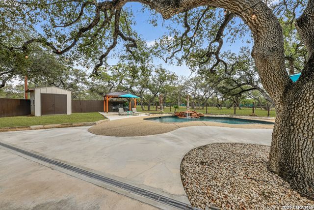 101 Cibolo Hollow N, Fair Oaks Ranch, TX 78015