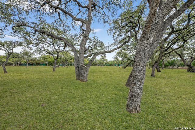101 Cibolo Hollow N, Fair Oaks Ranch, TX 78015