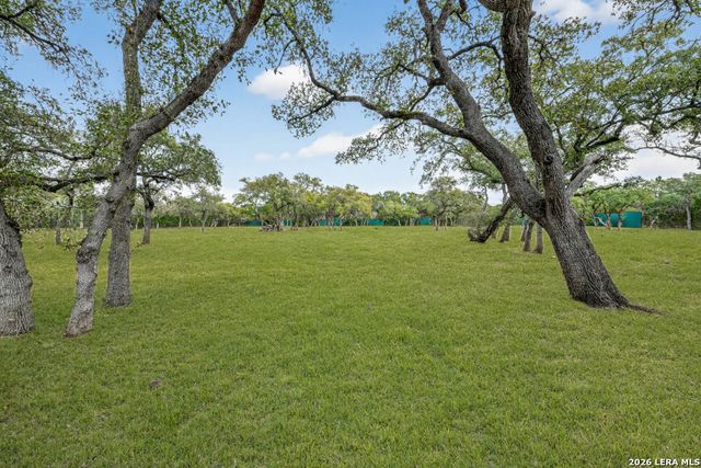 101 Cibolo Hollow N, Fair Oaks Ranch, TX 78015