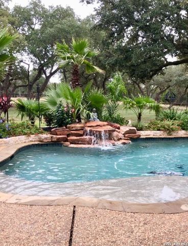 101 Cibolo Hollow N, Fair Oaks Ranch, TX 78015