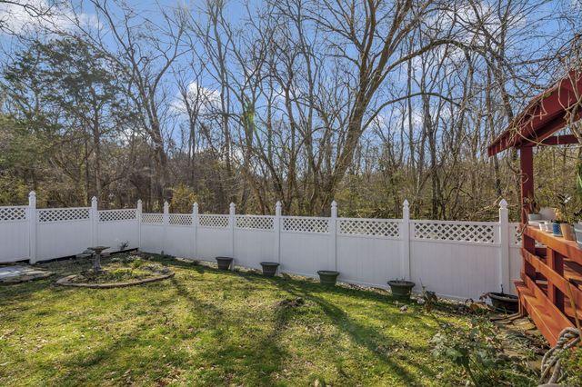 510 McKean Dr, Smyrna, TN 37167