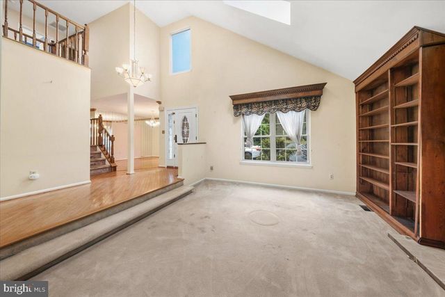 21 CHATHAM DR, Voorhees, NJ 08043