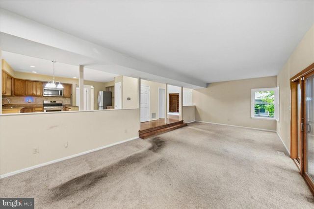 21 CHATHAM DR, Voorhees, NJ 08043