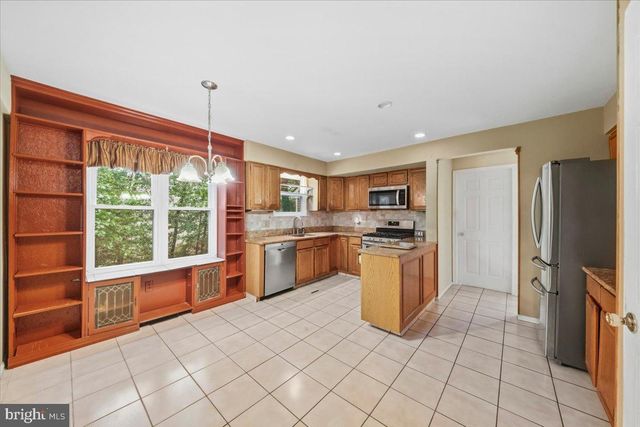 21 CHATHAM DR, Voorhees, NJ 08043