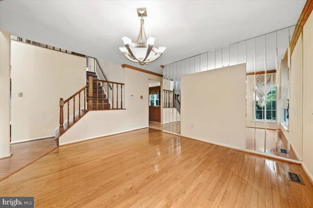 21 CHATHAM DR, Voorhees, NJ 08043