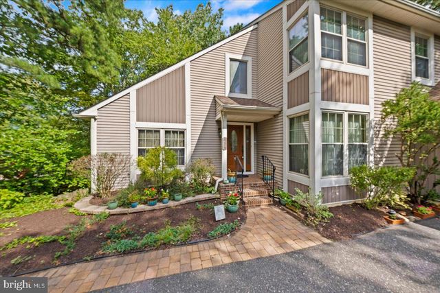 21 CHATHAM DR, Voorhees, NJ 08043
