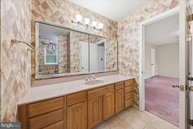 21 CHATHAM DR, Voorhees, NJ 08043
