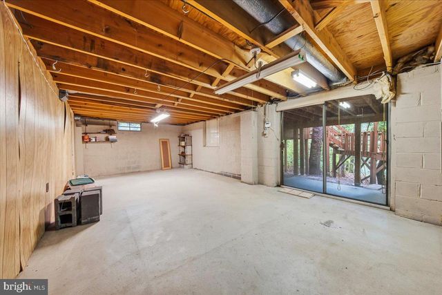 21 CHATHAM DR, Voorhees, NJ 08043