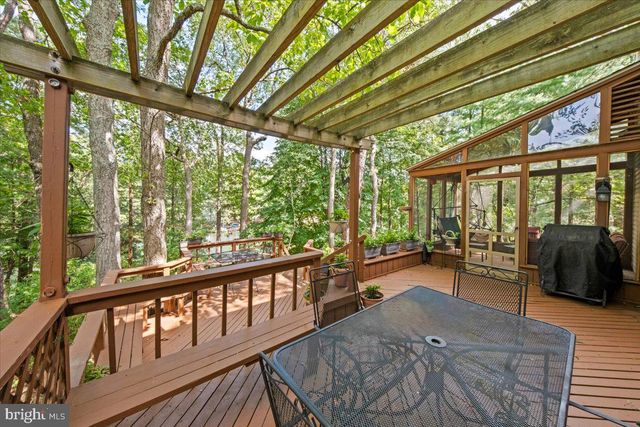 21 CHATHAM DR, Voorhees, NJ 08043
