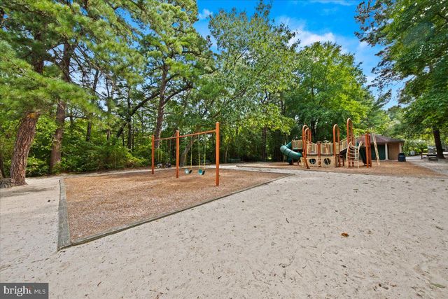 21 CHATHAM DR, Voorhees, NJ 08043