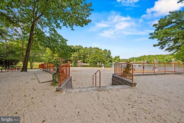 21 CHATHAM DR, Voorhees, NJ 08043
