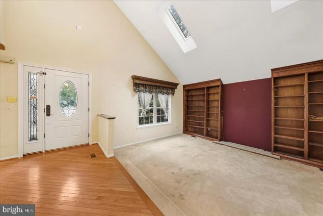 21 CHATHAM DR, Voorhees, NJ 08043