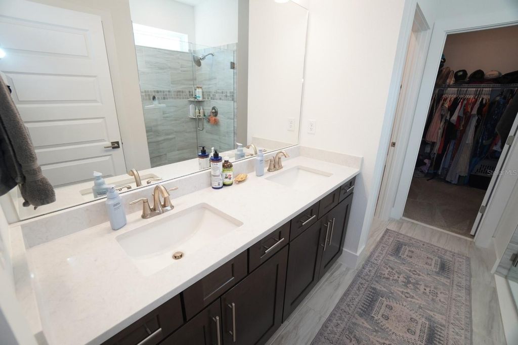 Image 16 of property listing at 13705 FLAT WOODS TERRACE, Bradenton, FL 34211