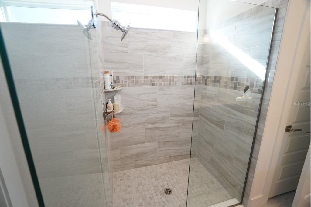 Image 18 of property listing at 13705 FLAT WOODS TERRACE, Bradenton, FL 34211