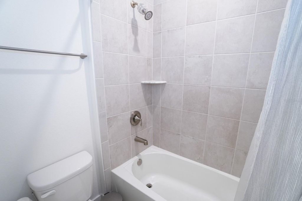 Image 26 of property listing at 13705 FLAT WOODS TERRACE, Bradenton, FL 34211