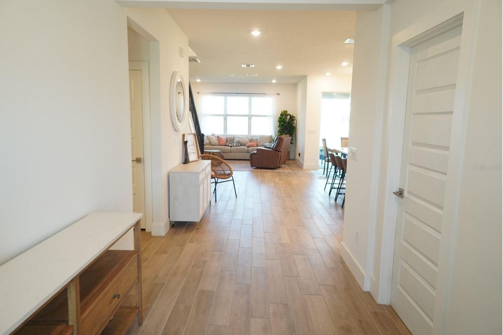 Image 4 of property listing at 13705 FLAT WOODS TERRACE, Bradenton, FL 34211