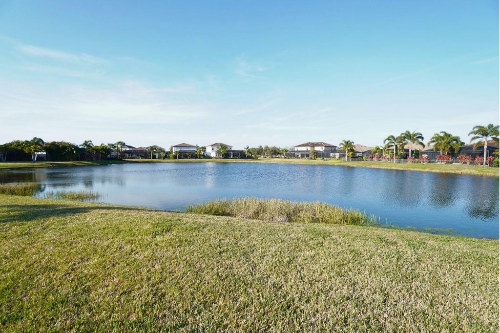 Image 31 of property listing at 13705 FLAT WOODS TERRACE, Bradenton, FL 34211