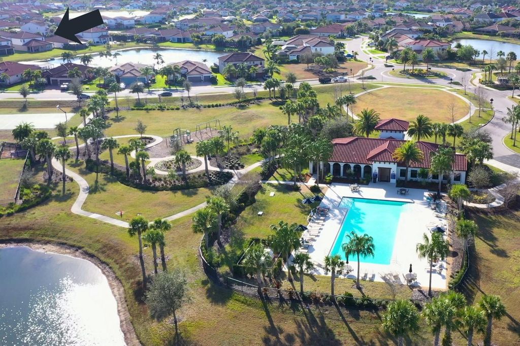 Image 35 of property listing at 13705 FLAT WOODS TERRACE, Bradenton, FL 34211