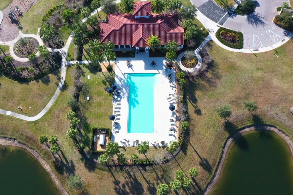 Image 36 of property listing at 13705 FLAT WOODS TERRACE, Bradenton, FL 34211