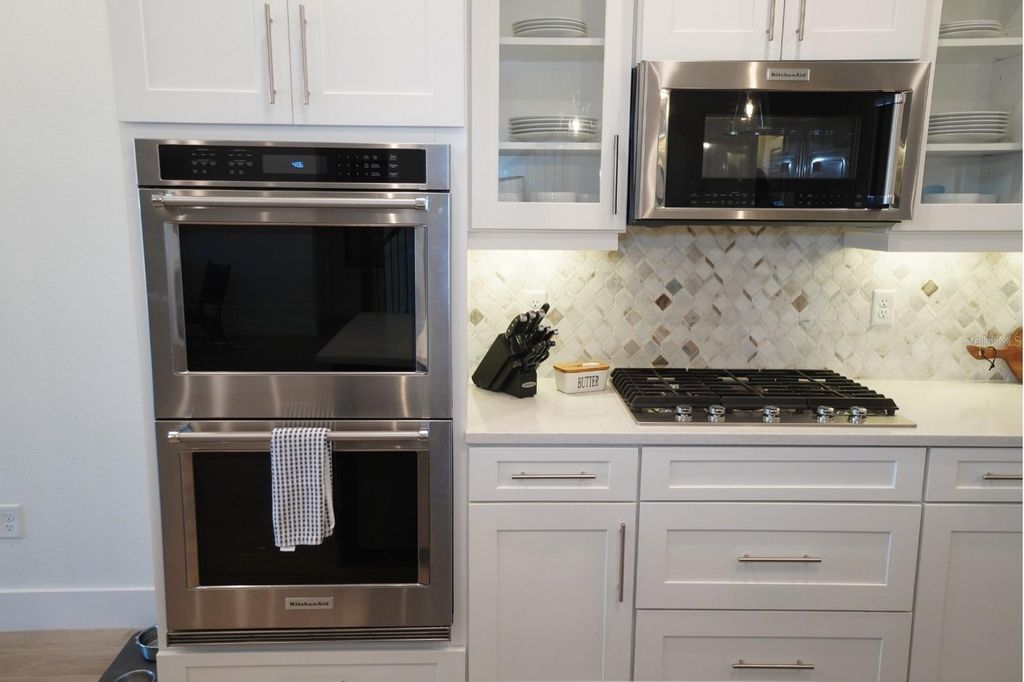 Image 8 of property listing at 13705 FLAT WOODS TERRACE, Bradenton, FL 34211