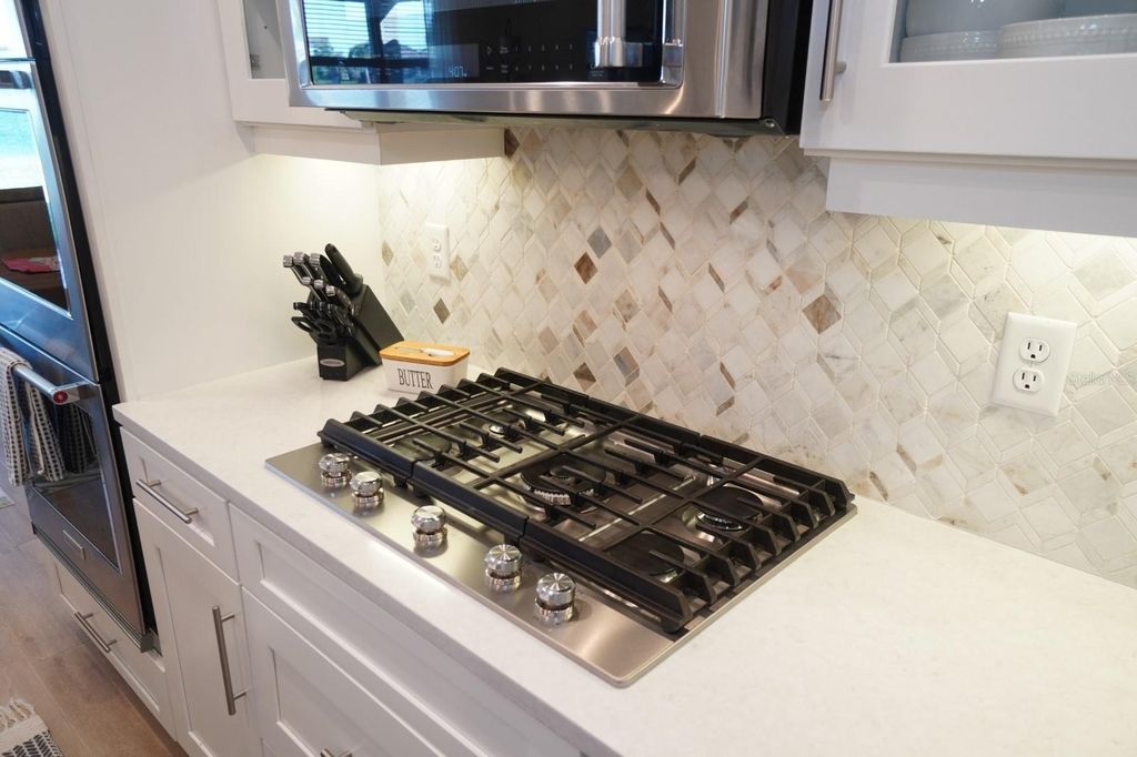 Image 9 of property listing at 13705 FLAT WOODS TERRACE, Bradenton, FL 34211