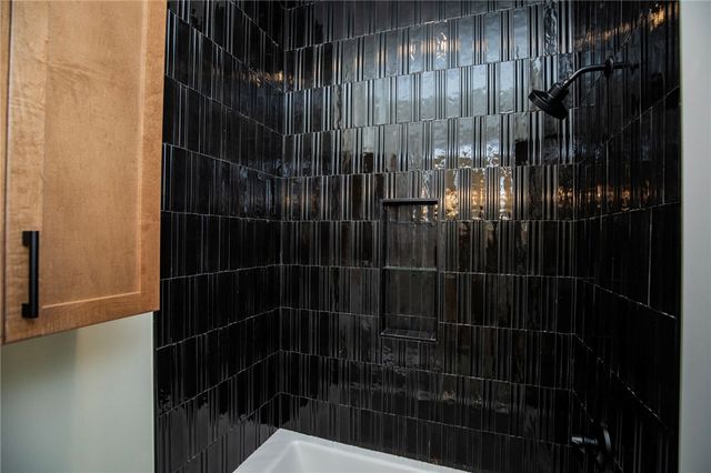 810 Greenhorn Street, Bentonville, AR 72712